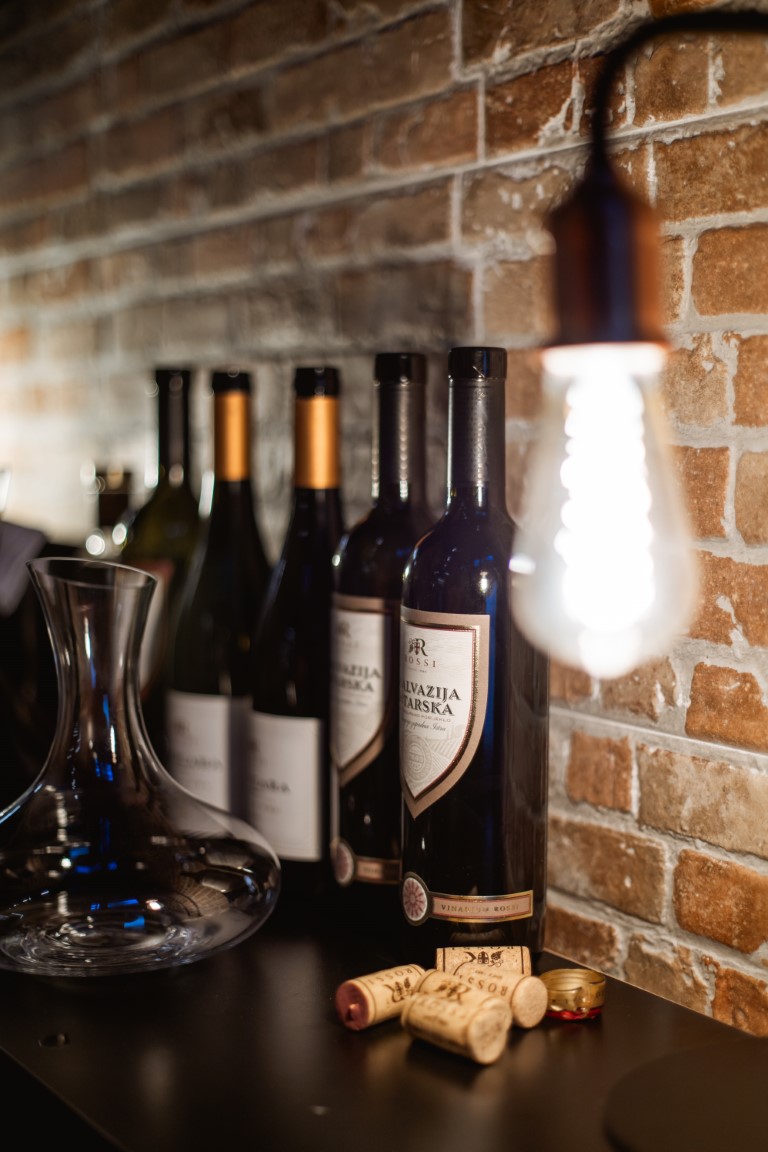 Wine&Dine Room